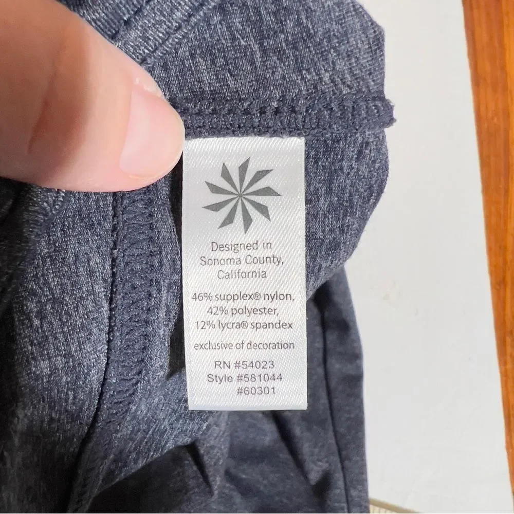 ATHLETA Capri Pants Sz. Medium - Picture 14 of 15